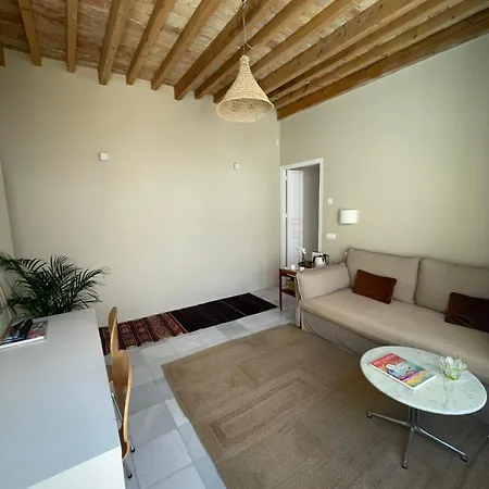 Angeles Apartment